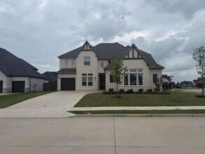 Building Photo - 1927 Pebble Ln