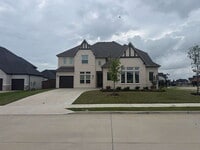 Building Photo - 1927 Pebble Ln