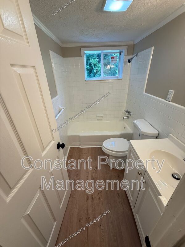 Building Photo - 4221 Ayers Rd