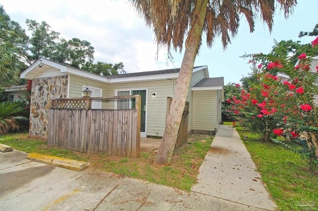 Building Photo - 601 N 61st Ave