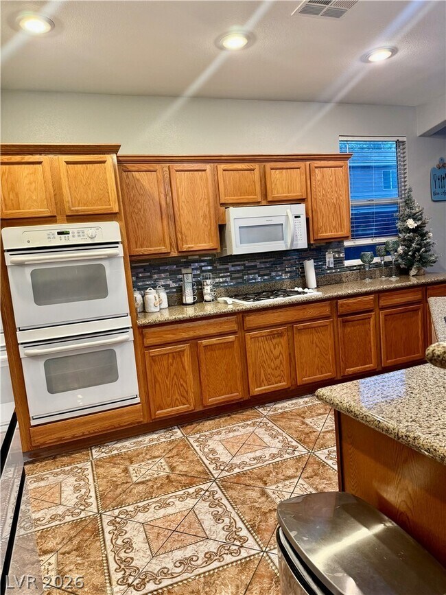 Building Photo - 1014 Rustridge Ave