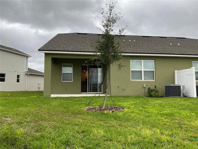 Building Photo - 2581 Royal Jasmine Ct