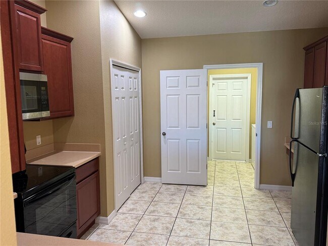 Building Photo - 4026 Marina Isle Dr