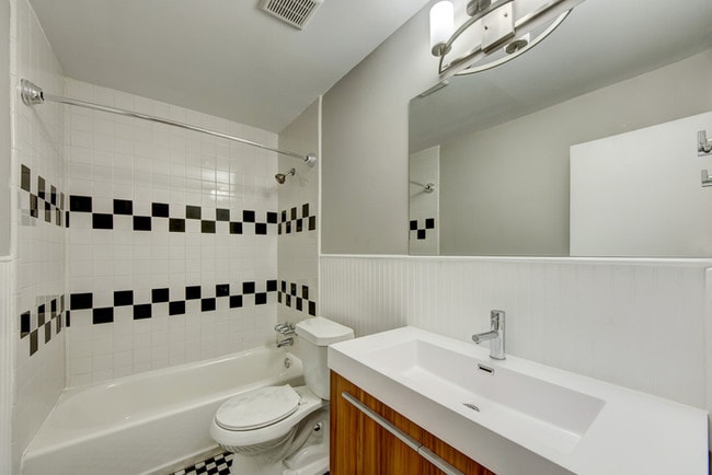 Building Photo - 78 Sheridan Dr NE