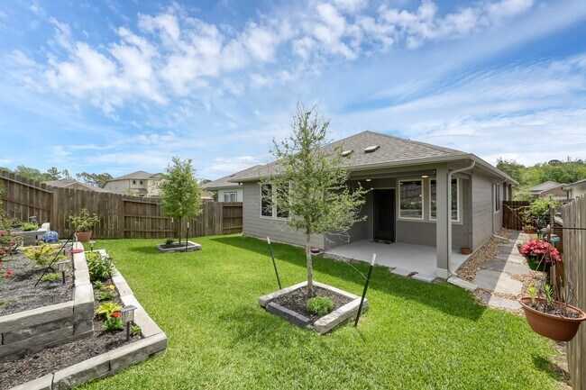 Building Photo - 372 Sunrise Ranch Dr