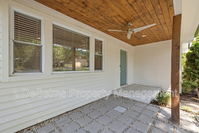 Building Photo - 227 53rd Ave N