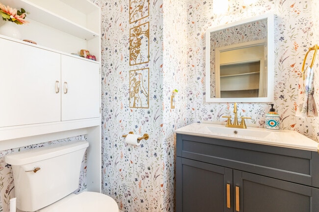 Building Photo - 1825 Hanford St