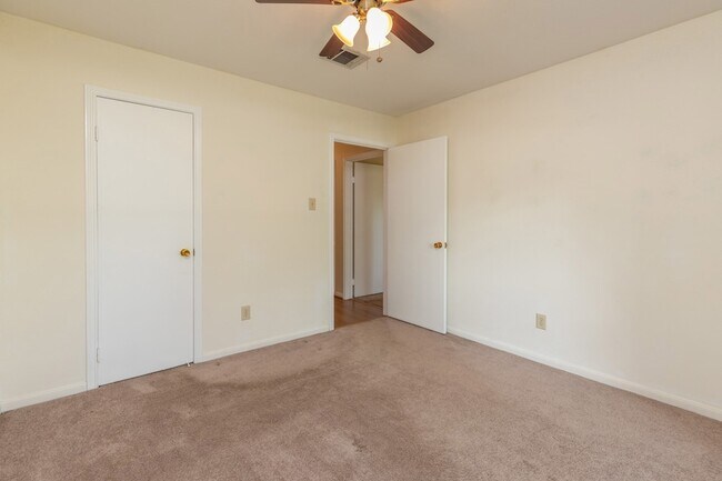 Building Photo - 2623 Longleaf Pines Ln