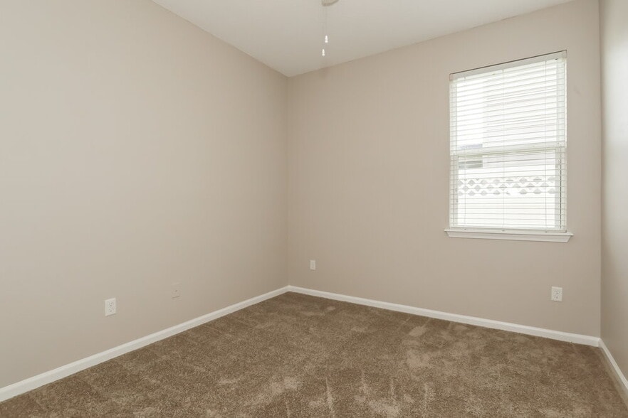 Building Photo - 152 Brentley Ln