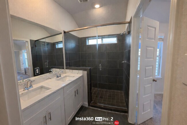 Building Photo - 14163 Mellow Pne Ct