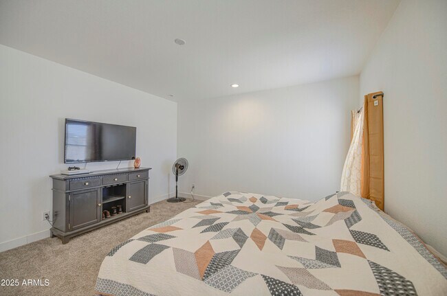 Building Photo - 4057 SOLAR St
