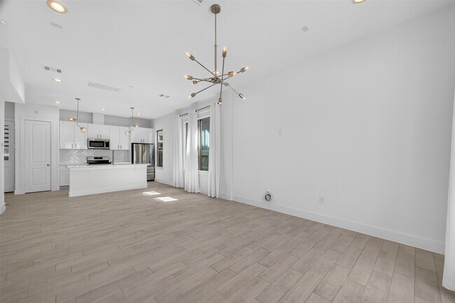 Building Photo - 1806 Schweikhardt St
