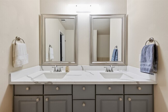 Building Photo - 5055 Juniper Spring Trail