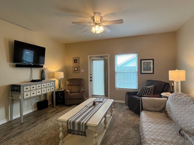 Building Photo - 15128 Dory Dr