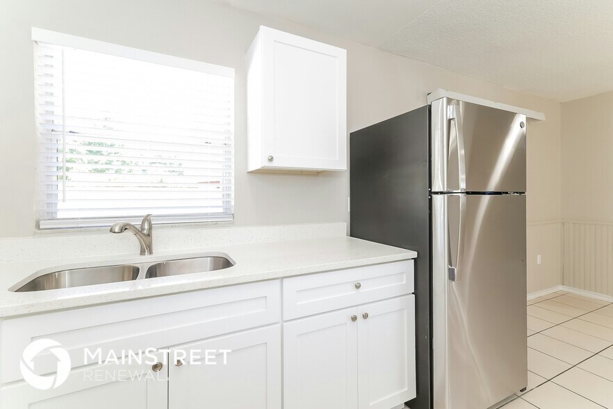 Building Photo - 6645 Gunnell Ct