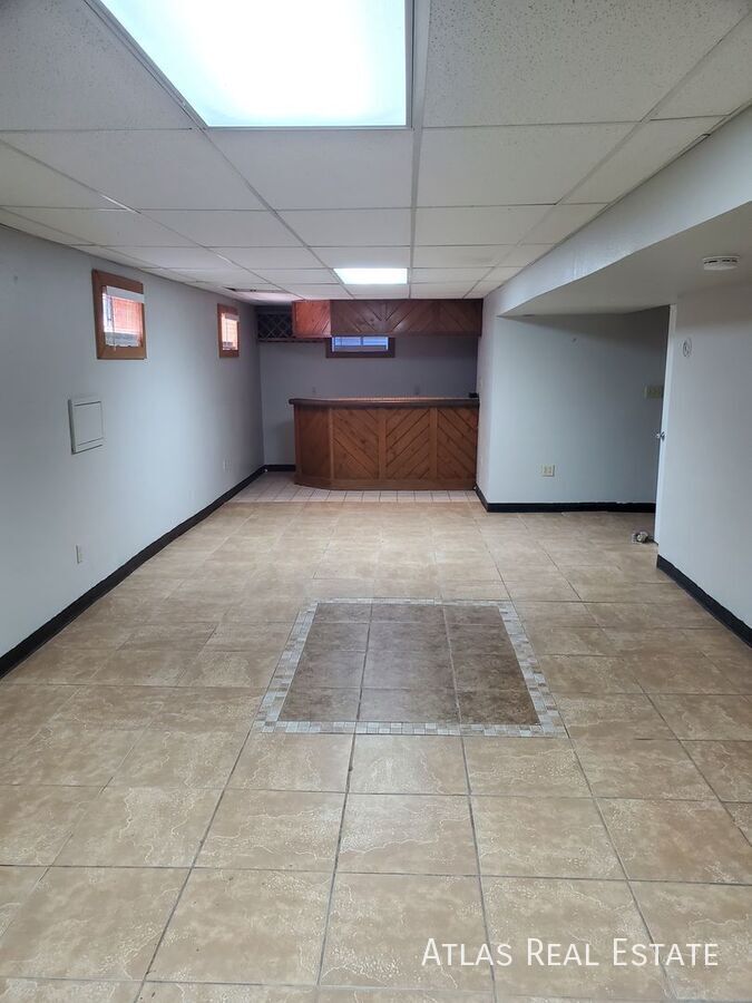 Building Photo - 10290 Benton St