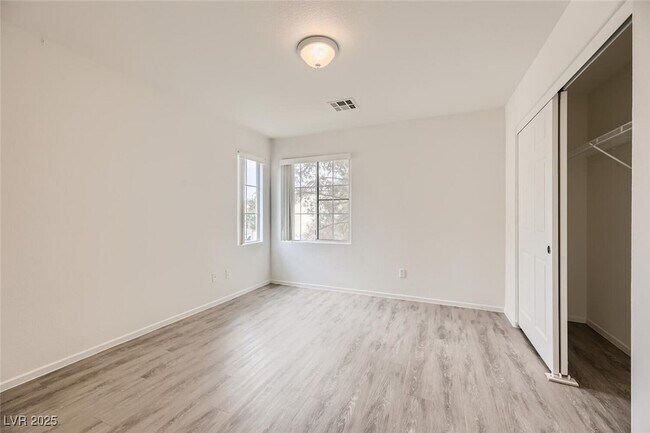 Building Photo - 4045 Oliver Sagebrush Dr
