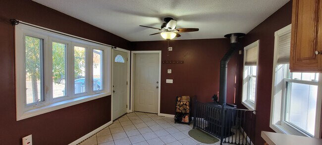 Dining area off of kitchen - 203 Buckley Blvd