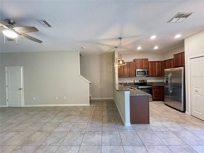 Building Photo - 9768 Pembrooke Pines Dr