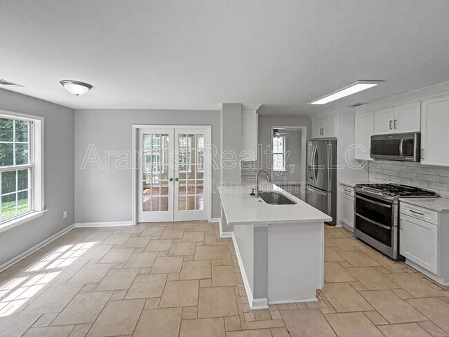 Building Photo - 1680 Berryhill Rd