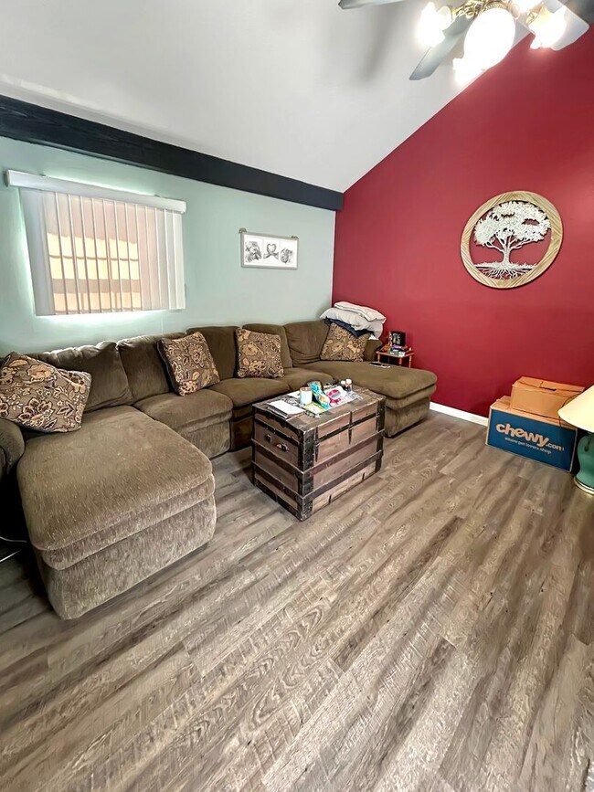 Building Photo - Charming 3-bedroom, 1-bath home in Oakdale, PA!