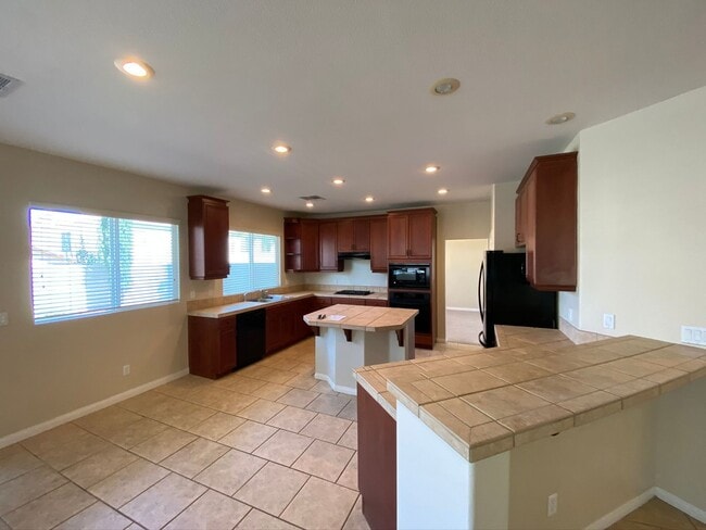 Building Photo - Gorgeous 2 Story Home Available Soon in Ga...