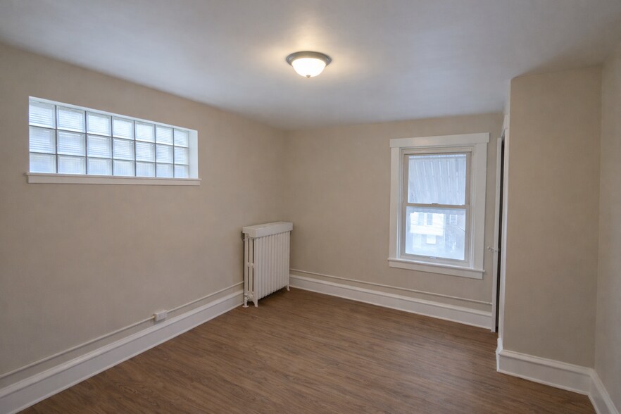 Building Photo - 514 Heine St