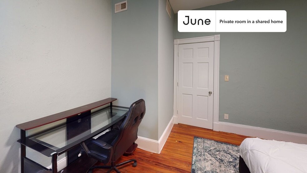 Building Photo - Room in Shared 4 bed/1.5 bath home in Allston