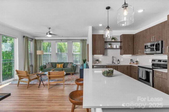 Building Photo - 9821 Research Dr