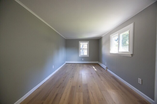 Building Photo - 52 East Ave