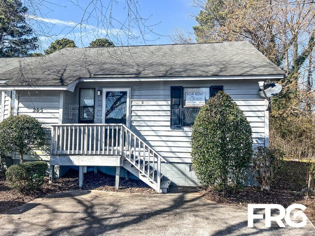 Building Photo - 205 Wyndham Cir