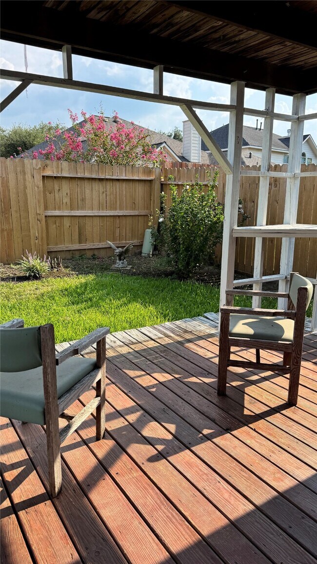 Building Photo - 16411 Redwicke Ln