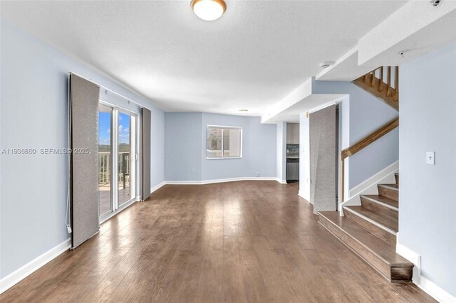 Building Photo - 280 SW 20th Rd