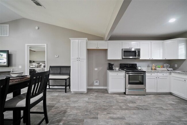 Building Photo - 3488 Balboa Cir