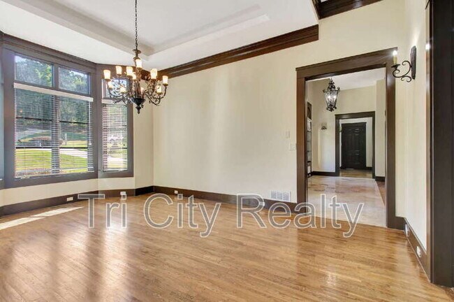 Building Photo - 250 Moss Creek Walk