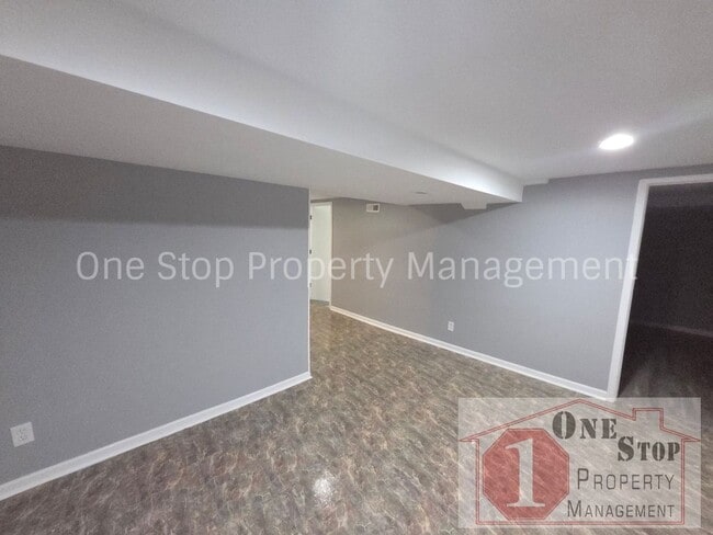 Building Photo - Beautiful 3 Bedroom 2 Bathroom in Kansas City