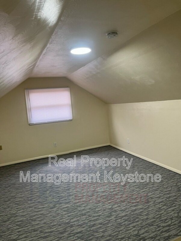 Building Photo - 307 Greenlee Rd