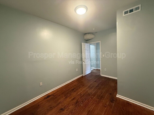 Building Photo - 4 Woodall Court