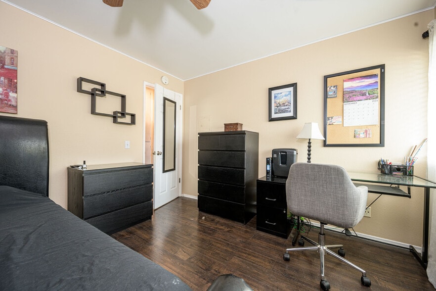 Building Photo - 7100 Cerritos Ave