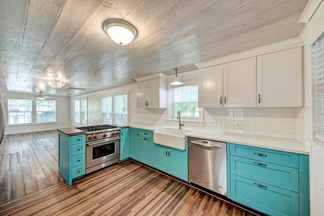 Building Photo - 1407 Leona St