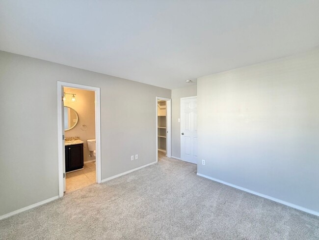 Building Photo - Stunning 2BD, 2.5BA Morrisville Home in a Prime Location Near Interstates, RDU Airport, and RTP