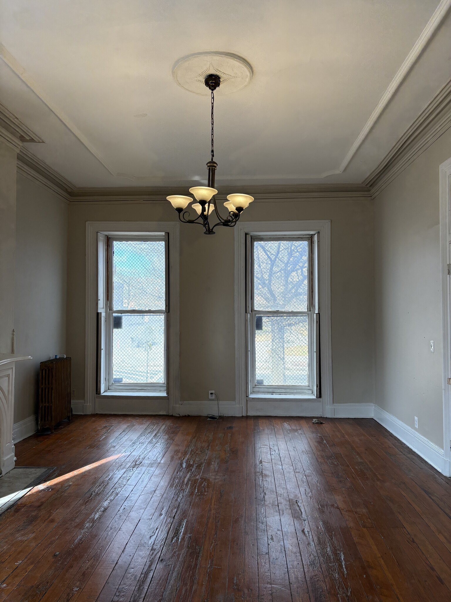 Building Photo - 1327 W Fayette St