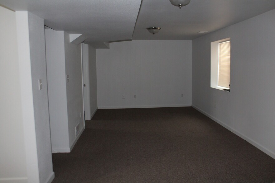 Building Photo - 5035 Ogallala Pl