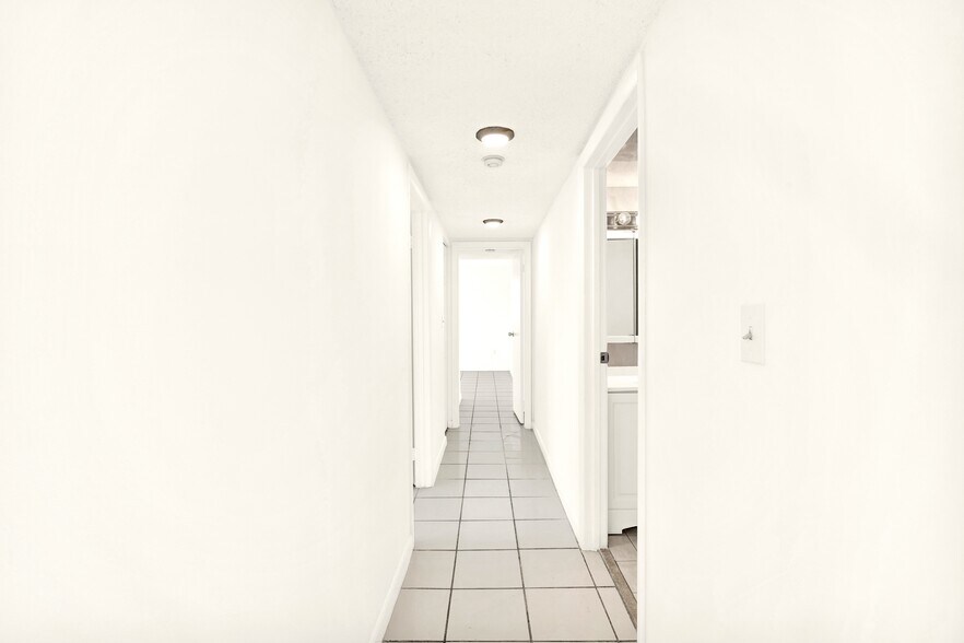 Building Photo - 1428 Euclid Ave