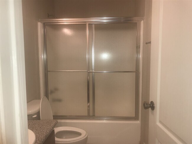 Building Photo - 411 Shiloh Dr