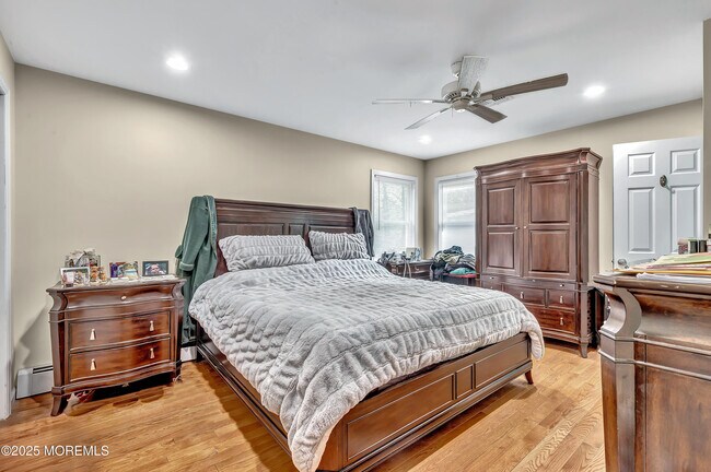 Building Photo - 14 Santiago Dr W