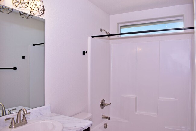 Building Photo - 1979 Sky Park Dr