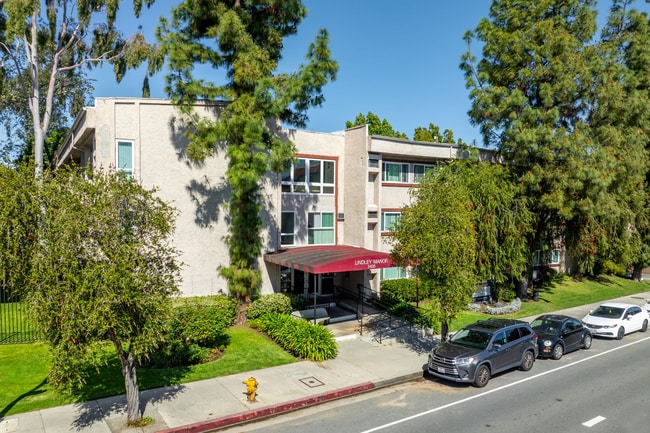 Primary Photo - 5405 Lindley Avenue