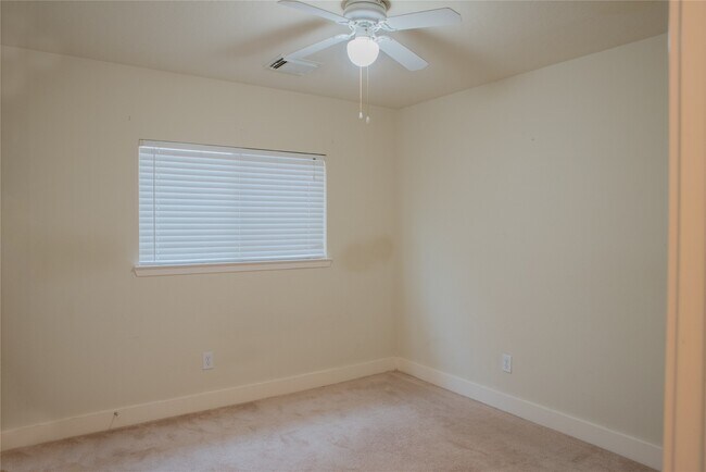 Building Photo - 20923 Patriot Park Ln