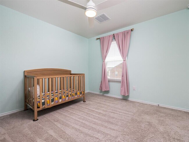 Building Photo - 7106 Summer Tanager Dr